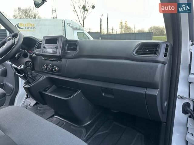 Белый Рено Мастер, объемом двигателя 2.3 л и пробегом 290 тыс. км за 25200 $, фото 31 на Automoto.ua