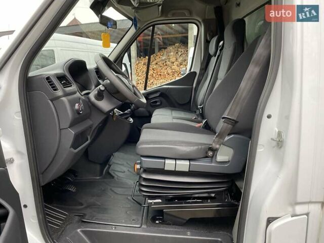 Білий Рено Мастєр, об'ємом двигуна 2.3 л та пробігом 245 тис. км за 17750 $, фото 41 на Automoto.ua