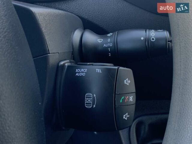 Білий Рено Мастєр, об'ємом двигуна 2.3 л та пробігом 218 тис. км за 19999 $, фото 44 на Automoto.ua