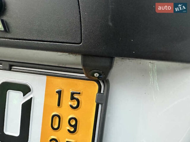 Білий Рено Мастєр, об'ємом двигуна 2.3 л та пробігом 171 тис. км за 18800 $, фото 66 на Automoto.ua