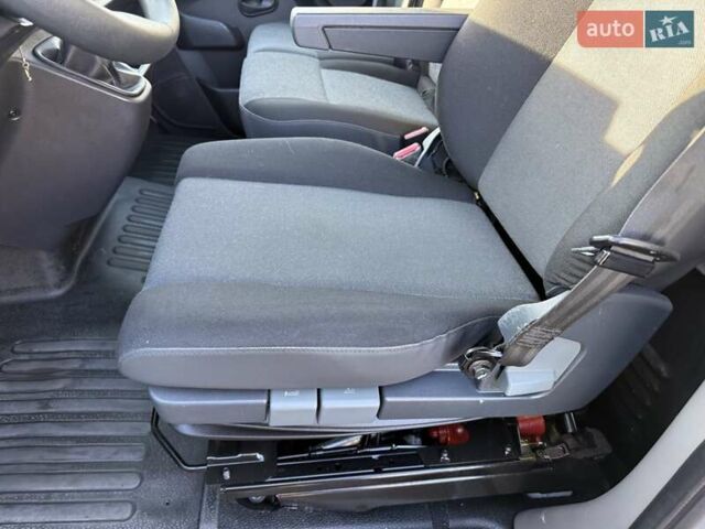 Белый Рено Мастер, объемом двигателя 2.3 л и пробегом 250 тыс. км за 19999 $, фото 18 на Automoto.ua