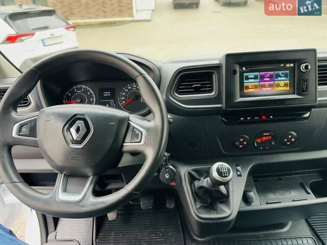 Белый Рено Мастер, объемом двигателя 2.3 л и пробегом 111 тыс. км за 22200 $, фото 5 на Automoto.ua