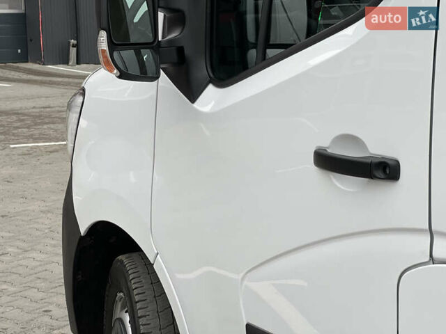 Белый Рено Мастер, объемом двигателя 2.3 л и пробегом 233 тыс. км за 17900 $, фото 59 на Automoto.ua