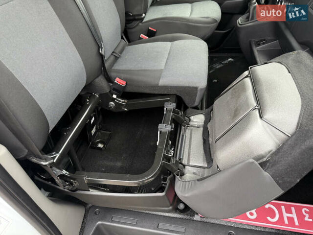 Білий Рено Мастєр, об'ємом двигуна 0 л та пробігом 266 тис. км за 21300 $, фото 61 на Automoto.ua