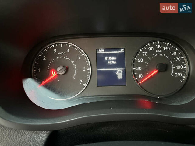 Білий Рено Мастєр, об'ємом двигуна 2.3 л та пробігом 171 тис. км за 18800 $, фото 38 на Automoto.ua