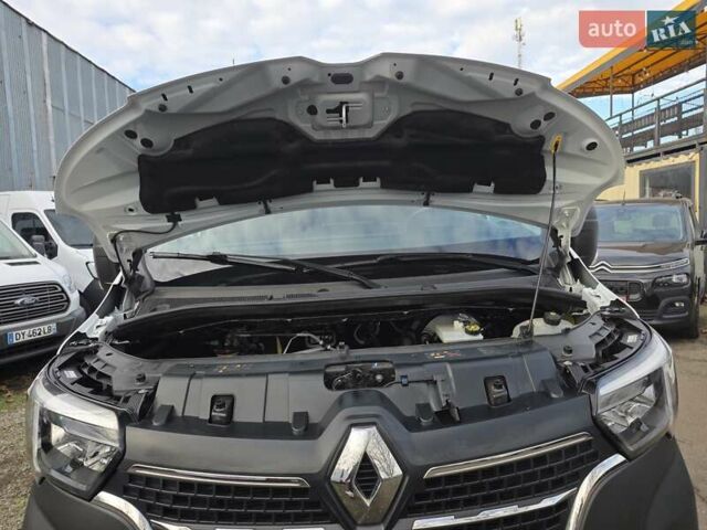 Белый Рено Мастер, объемом двигателя 2.3 л и пробегом 206 тыс. км за 21000 $, фото 34 на Automoto.ua