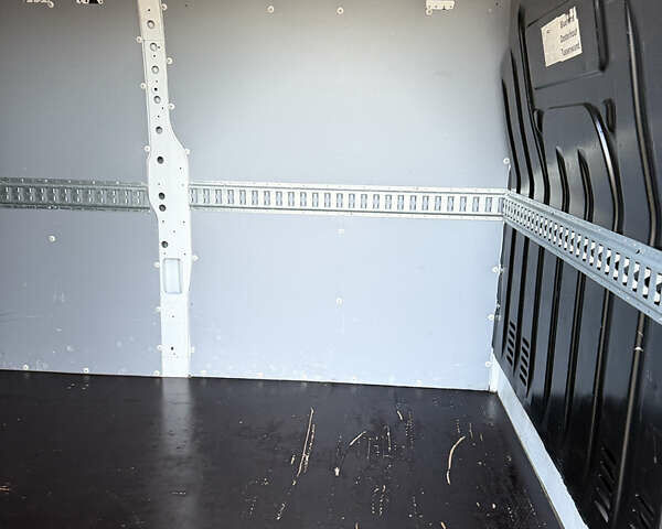 Белый Рено Мастер, объемом двигателя 2.3 л и пробегом 230 тыс. км за 19950 $, фото 40 на Automoto.ua