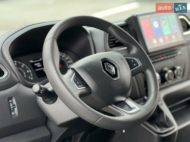 Белый Рено Мастер, объемом двигателя 2.3 л и пробегом 233 тыс. км за 17900 $, фото 89 на Automoto.ua