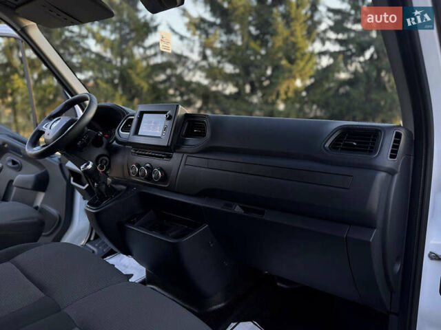 Белый Рено Мастер, объемом двигателя 2.3 л и пробегом 210 тыс. км за 19500 $, фото 31 на Automoto.ua