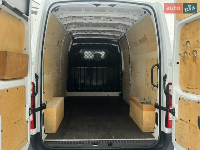 Белый Рено Мастер, объемом двигателя 2.3 л и пробегом 181 тыс. км за 21300 $, фото 6 на Automoto.ua