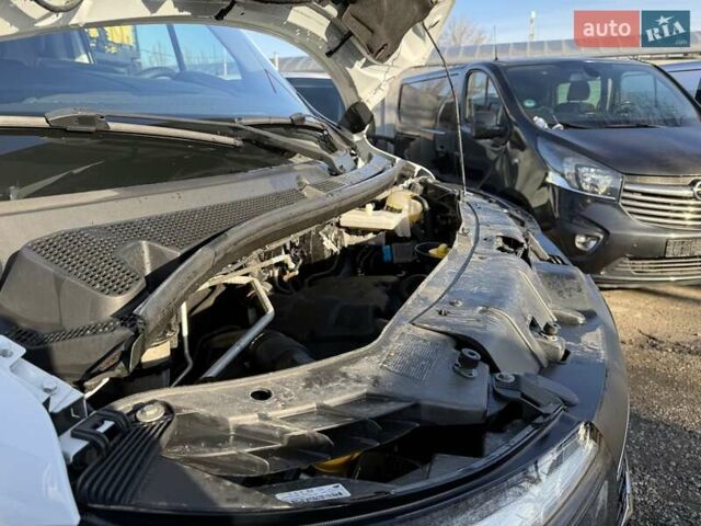 Белый Рено Мастер, объемом двигателя 2.3 л и пробегом 250 тыс. км за 19999 $, фото 44 на Automoto.ua