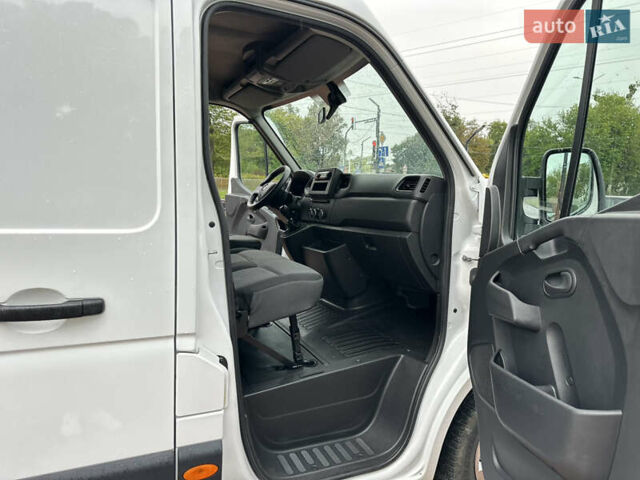Білий Рено Мастєр, об'ємом двигуна 2.3 л та пробігом 204 тис. км за 22300 $, фото 19 на Automoto.ua