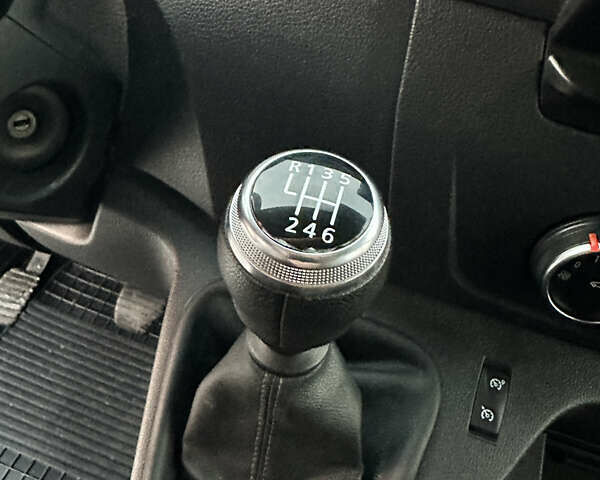 Білий Рено Мастєр, об'ємом двигуна 2.3 л та пробігом 171 тис. км за 18800 $, фото 39 на Automoto.ua