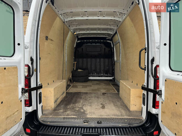Белый Рено Мастер, объемом двигателя 2.3 л и пробегом 242 тыс. км за 21000 $, фото 21 на Automoto.ua