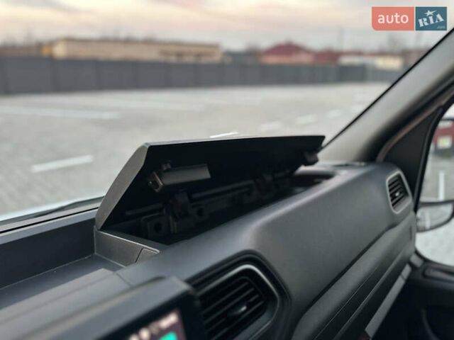 Білий Рено Мастєр, об'ємом двигуна 2.3 л та пробігом 171 тис. км за 18800 $, фото 44 на Automoto.ua