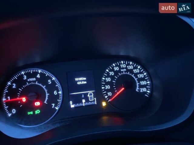 Білий Рено Мастєр, об'ємом двигуна 2.3 л та пробігом 181 тис. км за 21897 $, фото 39 на Automoto.ua