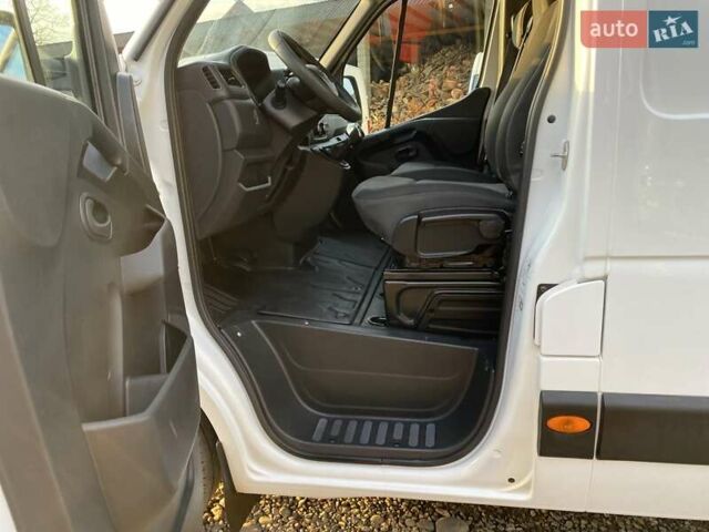 Білий Рено Мастєр, об'ємом двигуна 2.3 л та пробігом 198 тис. км за 17850 $, фото 28 на Automoto.ua