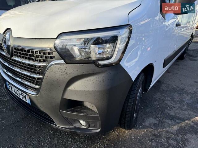 Белый Рено Мастер, объемом двигателя 2.3 л и пробегом 250 тыс. км за 19999 $, фото 11 на Automoto.ua