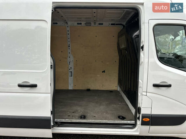 Білий Рено Мастєр, об'ємом двигуна 2.3 л та пробігом 204 тис. км за 22300 $, фото 23 на Automoto.ua