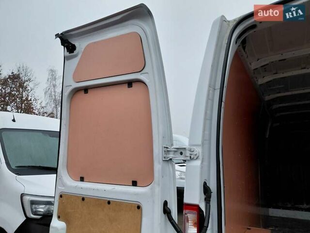 Белый Рено Мастер, объемом двигателя 2.3 л и пробегом 216 тыс. км за 20000 $, фото 23 на Automoto.ua