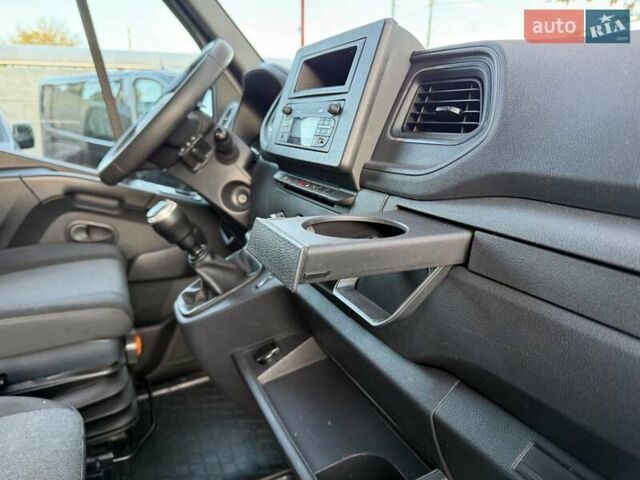 Білий Рено Мастєр, об'ємом двигуна 2.3 л та пробігом 205 тис. км за 20500 $, фото 29 на Automoto.ua