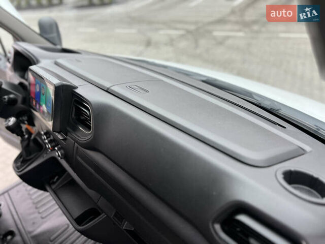 Белый Рено Мастер, объемом двигателя 2.3 л и пробегом 233 тыс. км за 17900 $, фото 116 на Automoto.ua