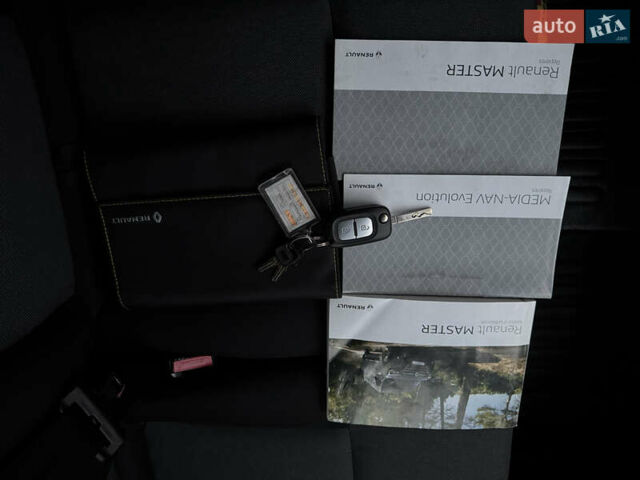 Білий Рено Мастєр, об'ємом двигуна 2.3 л та пробігом 66 тис. км за 25400 $, фото 57 на Automoto.ua