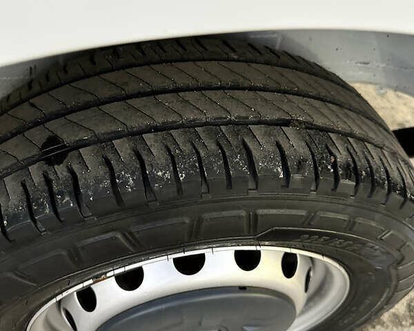 Білий Рено Мастєр, об'ємом двигуна 2.3 л та пробігом 175 тис. км за 19600 $, фото 69 на Automoto.ua