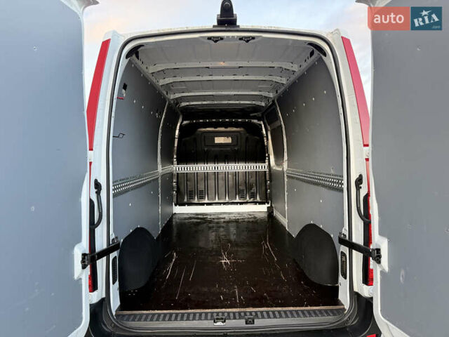 Белый Рено Мастер, объемом двигателя 2.3 л и пробегом 230 тыс. км за 19950 $, фото 44 на Automoto.ua