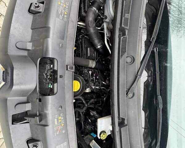 Белый Рено Мастер, объемом двигателя 2.3 л и пробегом 262 тыс. км за 18100 $, фото 12 на Automoto.ua