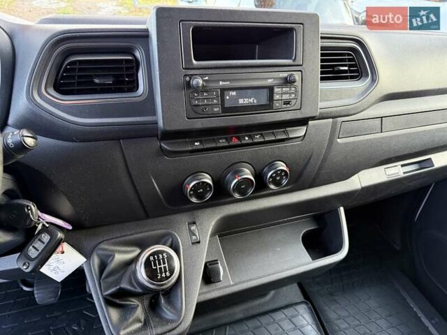 Білий Рено Мастєр, об'ємом двигуна 2.3 л та пробігом 205 тис. км за 20500 $, фото 17 на Automoto.ua