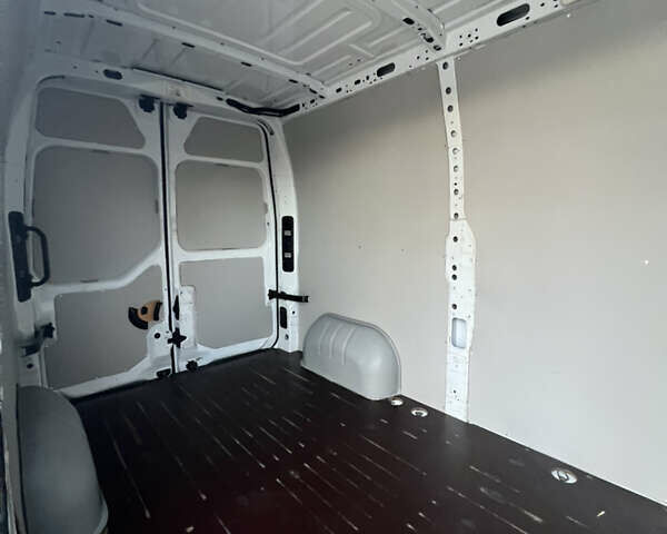 Белый Рено Мастер, объемом двигателя 2.3 л и пробегом 189 тыс. км за 18555 $, фото 14 на Automoto.ua