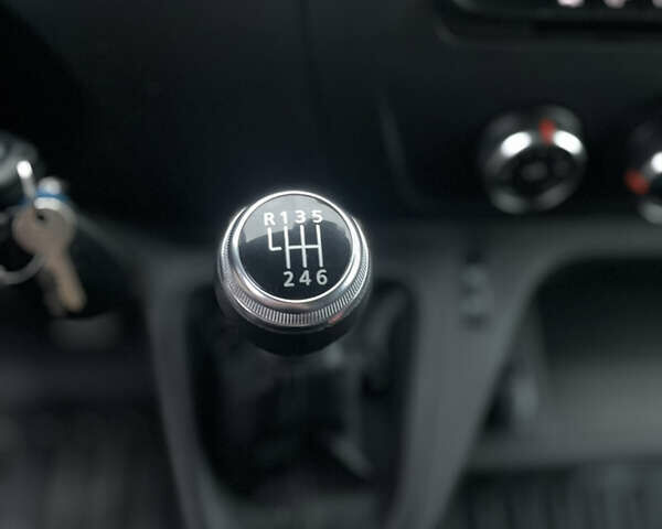 Белый Рено Мастер, объемом двигателя 2.3 л и пробегом 202 тыс. км за 21900 $, фото 21 на Automoto.ua