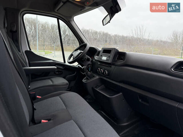 Білий Рено Мастєр, об'ємом двигуна 2.3 л та пробігом 98 тис. км за 27300 $, фото 52 на Automoto.ua