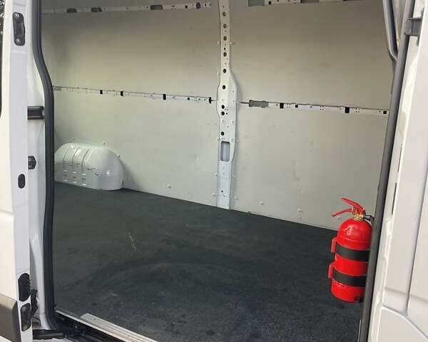 Белый Рено Мастер, объемом двигателя 2.3 л и пробегом 180 тыс. км за 22000 $, фото 53 на Automoto.ua