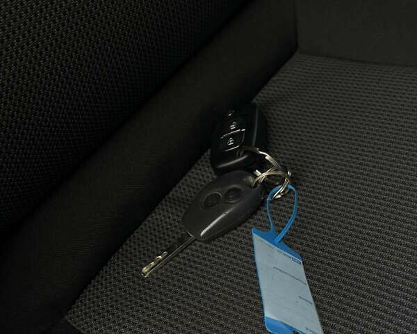 Белый Рено Мастер, объемом двигателя 2.3 л и пробегом 177 тыс. км за 20900 $, фото 55 на Automoto.ua