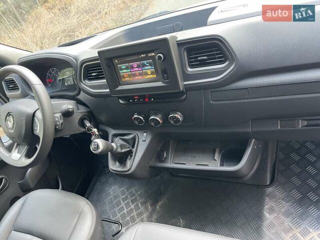 Белый Рено Мастер, объемом двигателя 2.3 л и пробегом 180 тыс. км за 22000 $, фото 33 на Automoto.ua