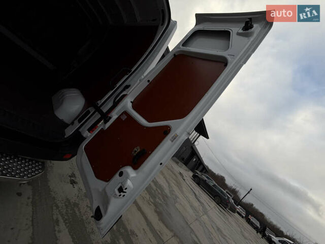 Белый Рено Мастер, объемом двигателя 2.3 л и пробегом 177 тыс. км за 20900 $, фото 32 на Automoto.ua