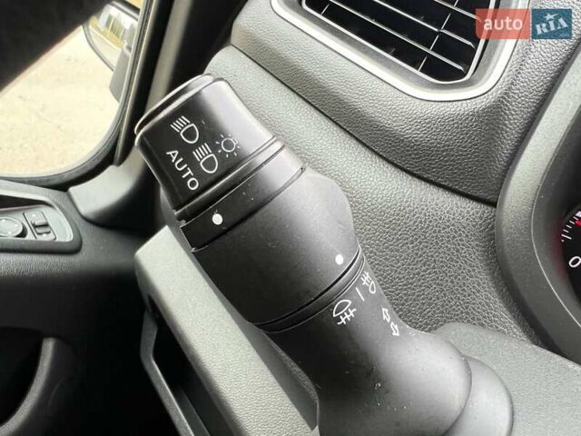 Белый Рено Мастер, объемом двигателя 2.3 л и пробегом 293 тыс. км за 24999 $, фото 58 на Automoto.ua