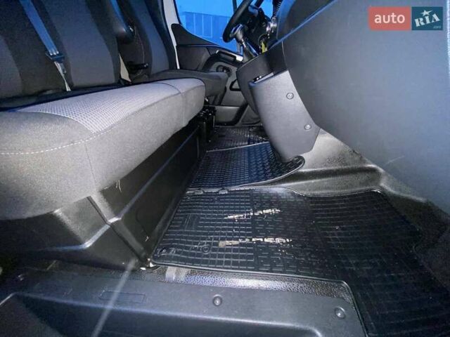 Білий Рено Мастєр, об'ємом двигуна 2.3 л та пробігом 181 тис. км за 21897 $, фото 42 на Automoto.ua