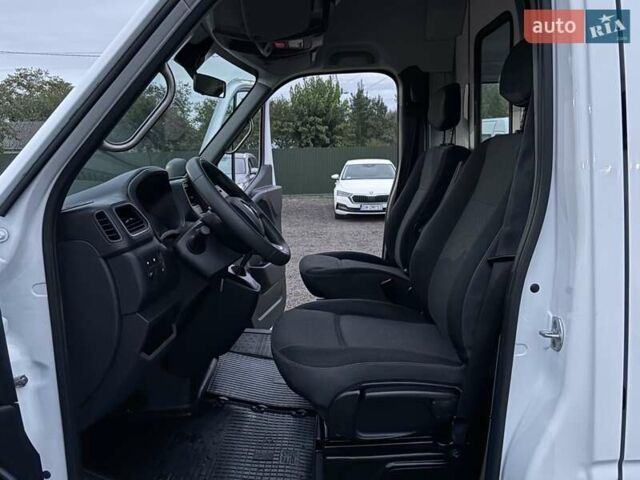 Белый Рено Мастер, объемом двигателя 2.3 л и пробегом 223 тыс. км за 17200 $, фото 23 на Automoto.ua