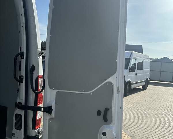 Білий Рено Мастєр, об'ємом двигуна 2.3 л та пробігом 187 тис. км за 21800 $, фото 31 на Automoto.ua