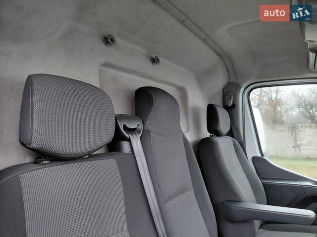 Белый Рено Мастер, объемом двигателя 2.3 л и пробегом 216 тыс. км за 20000 $, фото 41 на Automoto.ua