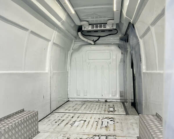 Белый Рено Мастер, объемом двигателя 2.3 л и пробегом 372 тыс. км за 18500 $, фото 18 на Automoto.ua