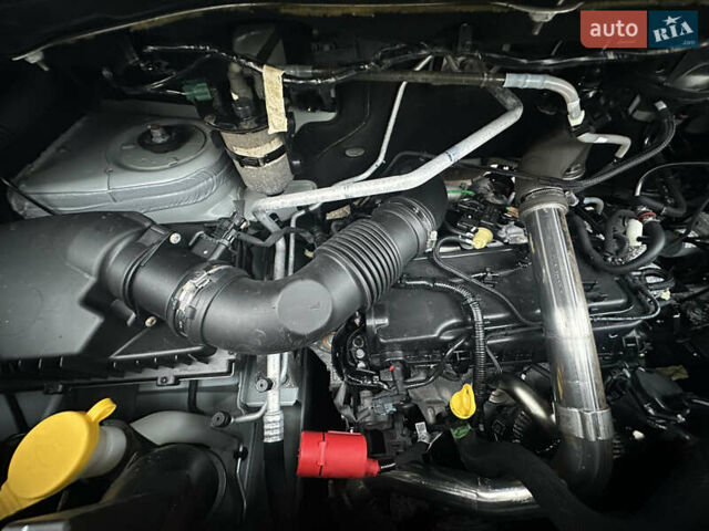 Білий Рено Мастєр, об'ємом двигуна 2.3 л та пробігом 308 тис. км за 18500 $, фото 17 на Automoto.ua