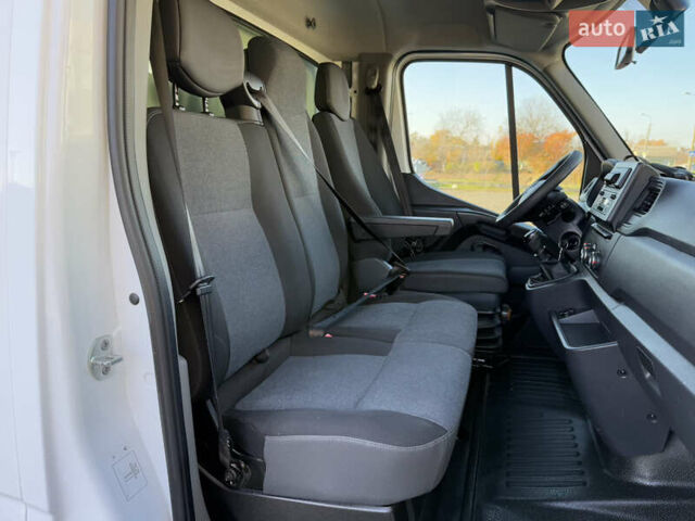 Білий Рено Мастєр, об'ємом двигуна 2.3 л та пробігом 188 тис. км за 26999 $, фото 40 на Automoto.ua