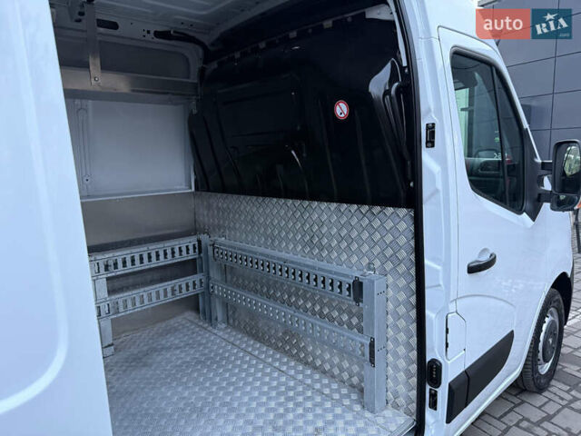 Белый Рено Мастер, объемом двигателя 0 л и пробегом 252 тыс. км за 18800 $, фото 75 на Automoto.ua