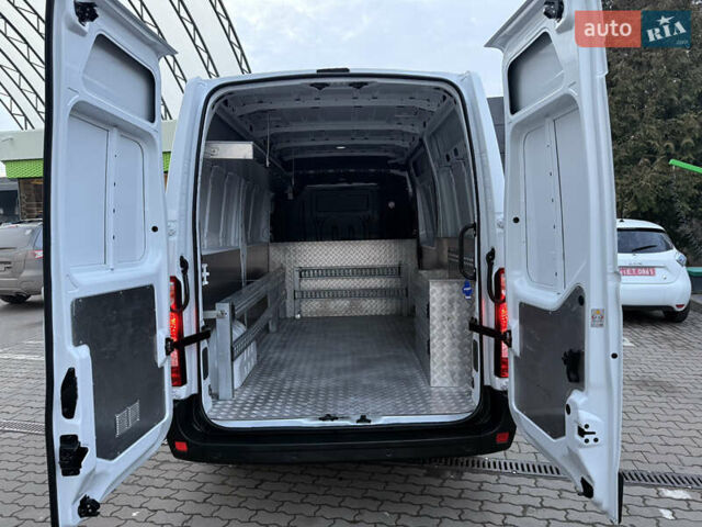 Белый Рено Мастер, объемом двигателя 0 л и пробегом 252 тыс. км за 18800 $, фото 59 на Automoto.ua