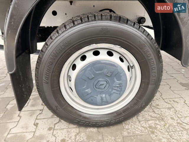 Белый Рено Мастер, объемом двигателя 2.3 л и пробегом 220 тыс. км за 19700 $, фото 10 на Automoto.ua