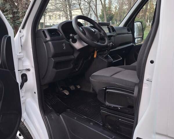 Белый Рено Мастер, объемом двигателя 2.3 л и пробегом 288 тыс. км за 19500 $, фото 30 на Automoto.ua